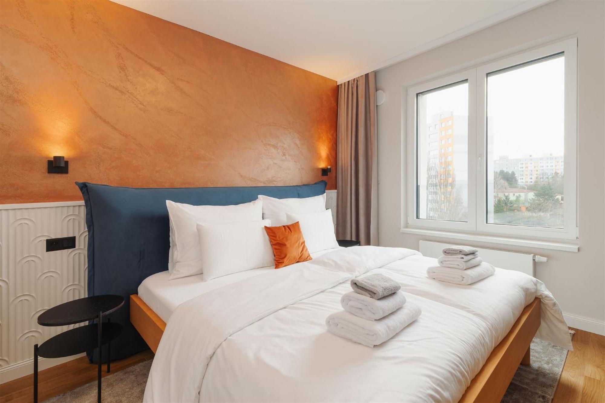Apartament Luxury Sunny - Garage Parking, Metro, Balcony, Ps5 With Games *