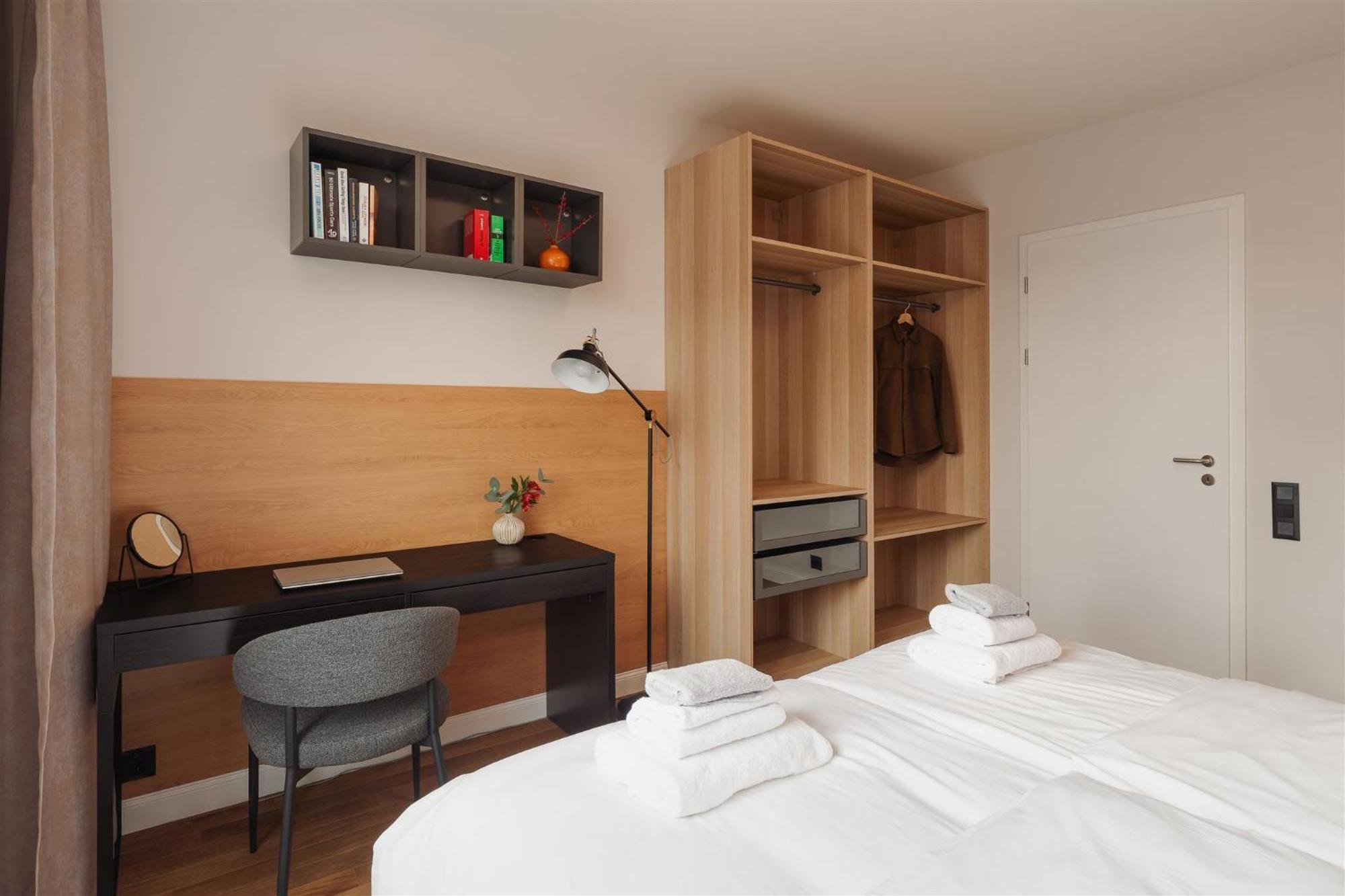 Apartament Luxury Sunny - Garage Parking, Metro, Balcony, Ps5 With Games *